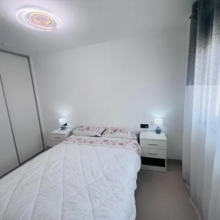 Vistas Korner Centr Apartman *